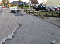 Einfahrt Dorfstrasse 1