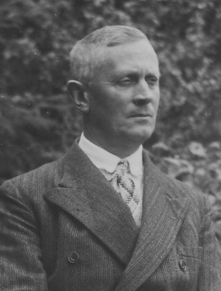 Pastor Arnold Gustavs